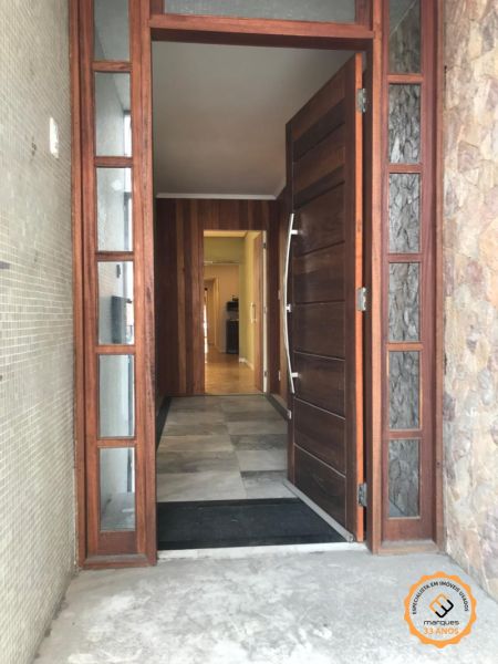 Casa 3 quartos  no bairro Centro