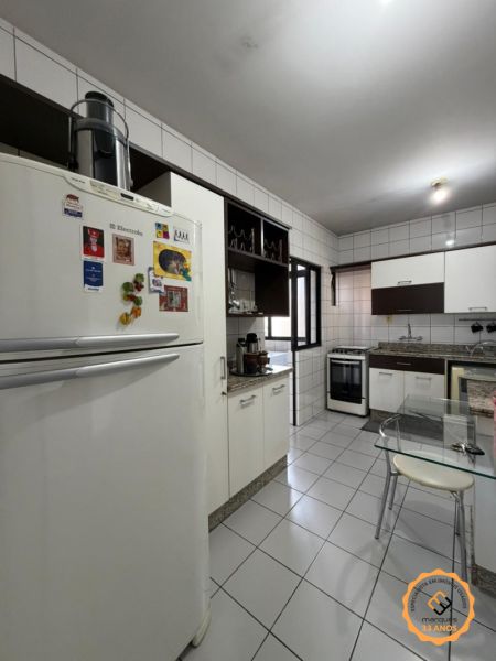Apartamento 3 quartos  no bairro Centro