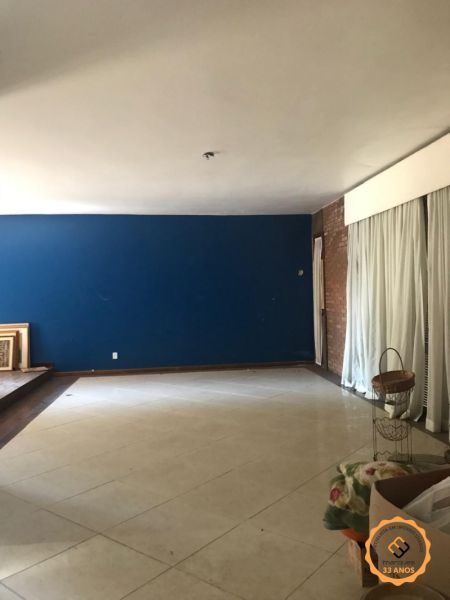 Casa 4 quartos  no bairro Centro