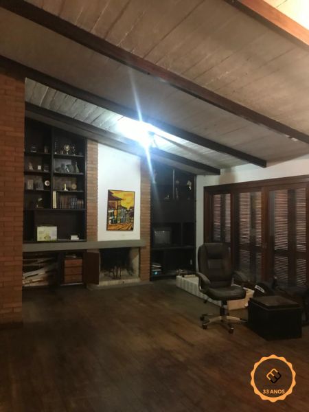 Casa 4 quartos  no bairro Centro