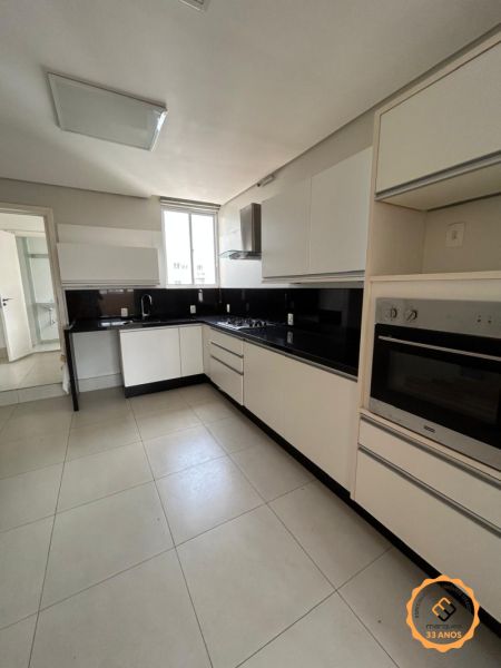 Apartamento 3 quartos  no bairro Centro