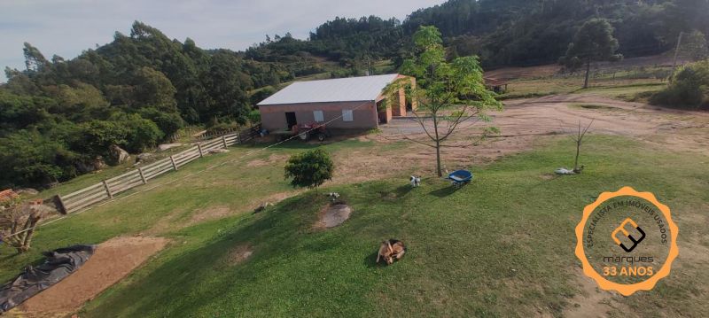 Sítio 2 quartos  no bairro Colônia