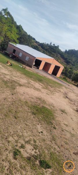 Sítio 2 quartos  no bairro Colônia