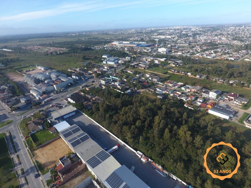 Casa Comercial 5 quartos  no bairro Três Vendas