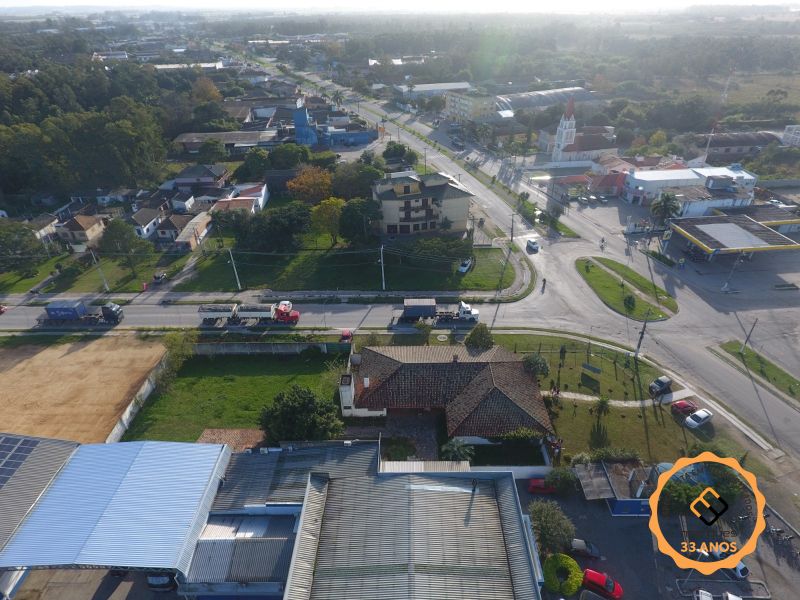 Casa Comercial 5 quartos  no bairro Três Vendas
