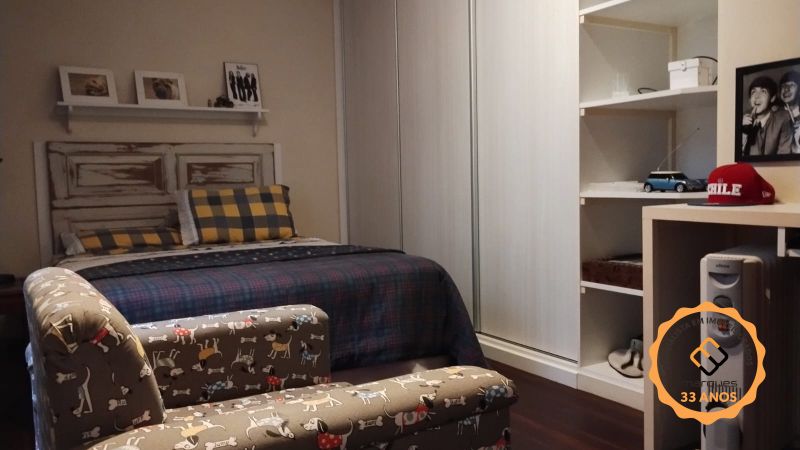 Casa 4 quartos  no bairro Centro