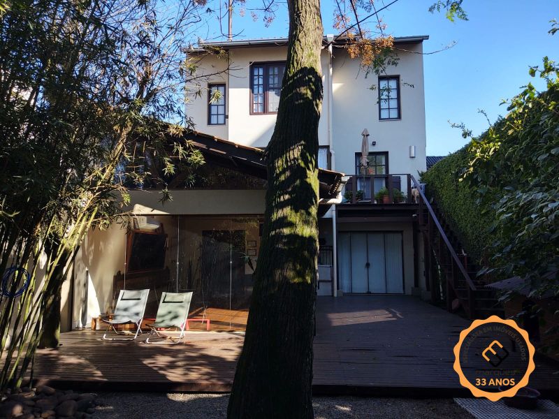 Casa 4 quartos  no bairro Centro