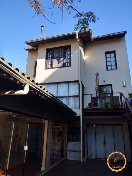 Casa 4 quartos  no bairro Centro