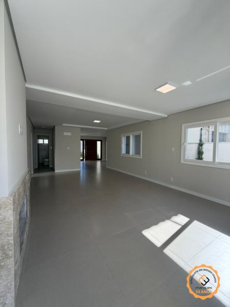 Casa 3 quartos  no bairro Três Vendas