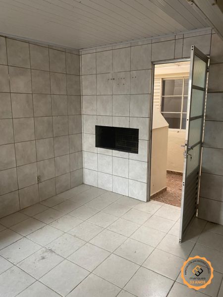 Casa 2 quartos  no bairro Centro