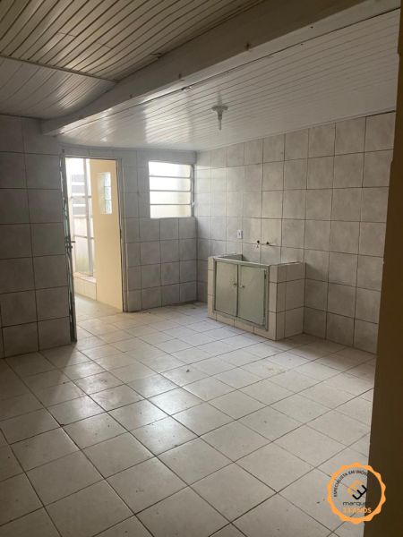 Casa 2 quartos  no bairro Centro