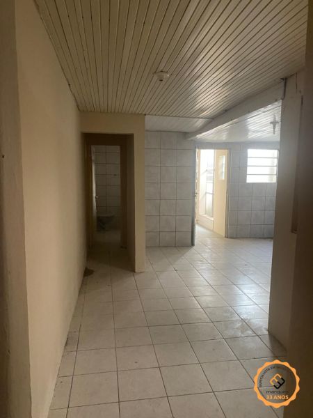 Casa 2 quartos  no bairro Centro