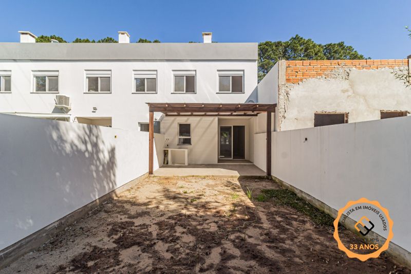 Casa 3 quartos  no bairro Laranjal