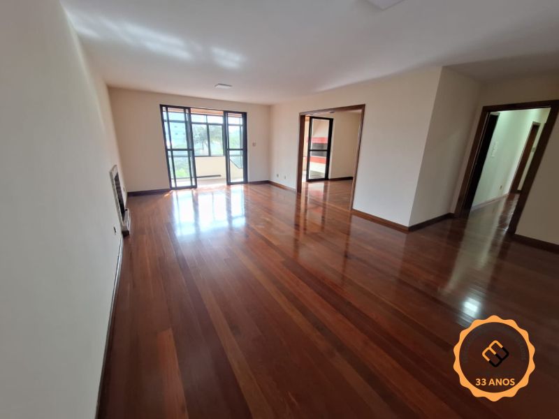 Apartamento 3 quartos  no bairro Centro