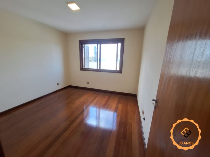 Apartamento 3 quartos  no bairro Centro
