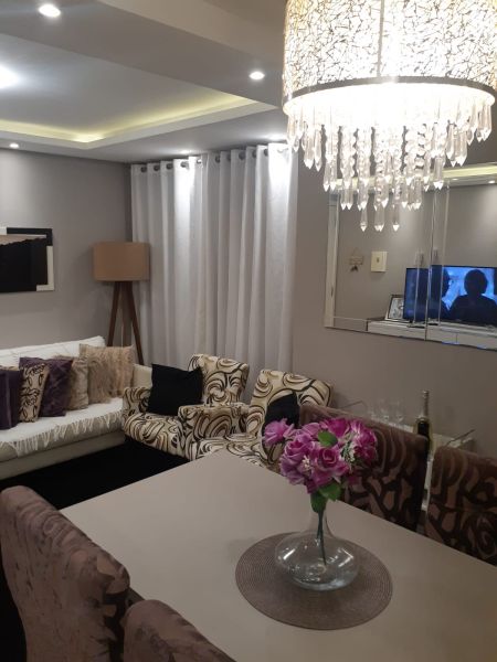 Apartamento 2 dormitórios no bairro Três Vendas