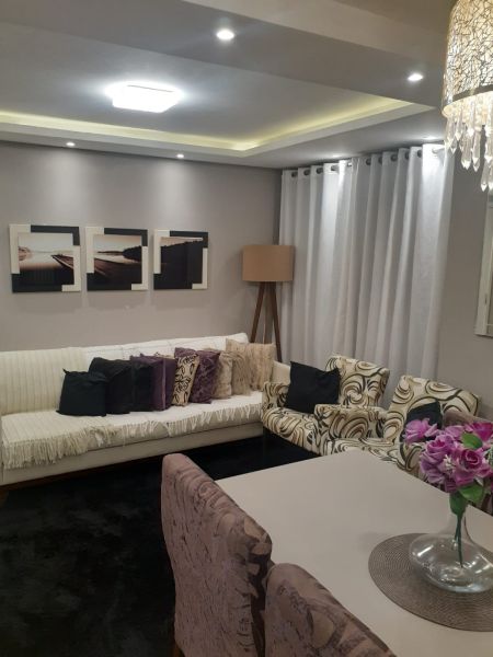 Apartamento 2 dormitórios no bairro Três Vendas