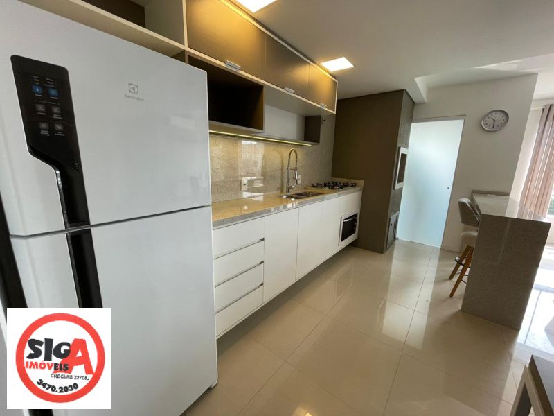 APARTAMENTO MOBILIADO COM 02 VAGAS ESTACIONAMENTO.