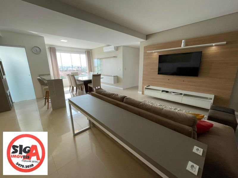 APARTAMENTO MOBILIADO COM 02 VAGAS ESTACIONAMENTO.