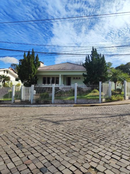 Casa 3 quartos no bairro Sagrada Família