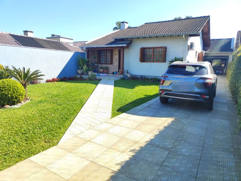 Casa 3 quartos no bairro Bom Pastor