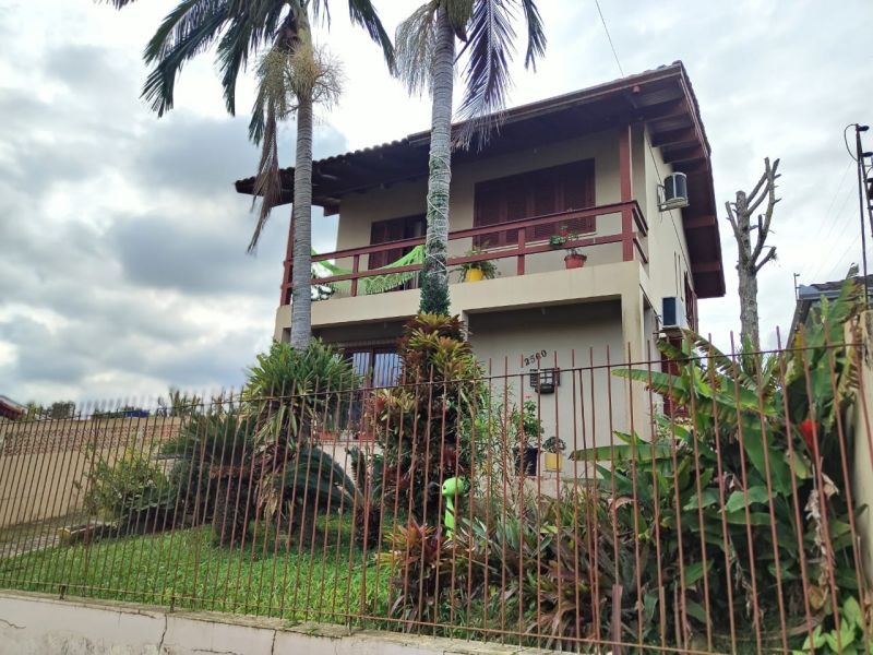 Casa 3 quartos no bairro Nossa Senhora de Fátima