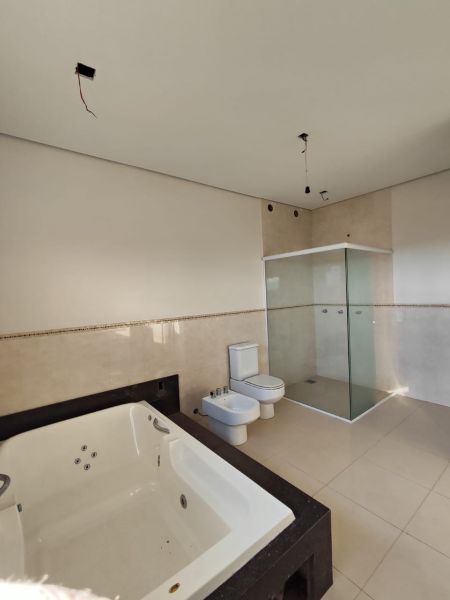 Casa 4 quartos no bairro Nossa Senhora de Fátima