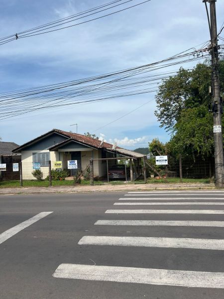 Casa 2 quartos no bairro Petrópolis