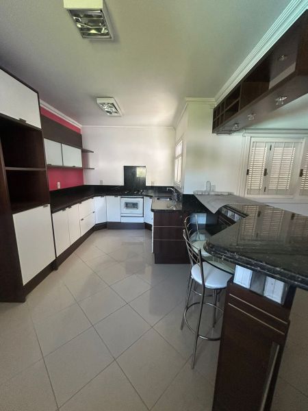 Casa 4 quartos no bairro Nossa Senhora de Fátima