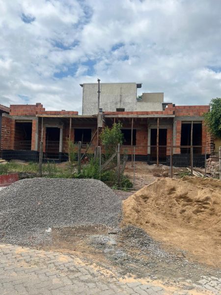 Casa 2 quartos no bairro Medianeira