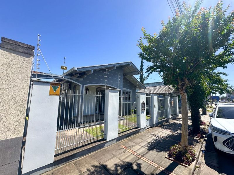 Casa 3 quartos no bairro Petrópolis