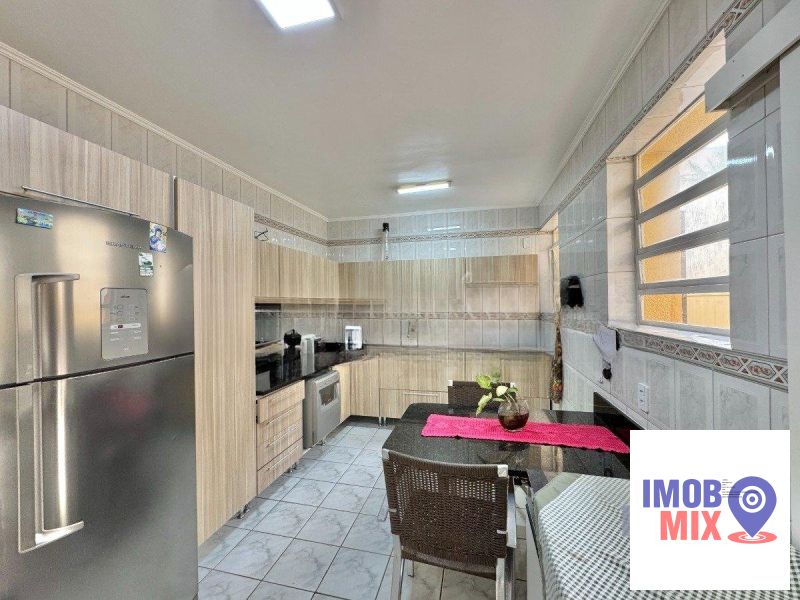 Casa 4 quartos  no Jardim Lindóia