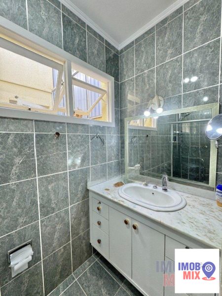 Casa 4 quartos  no Jardim Lindóia