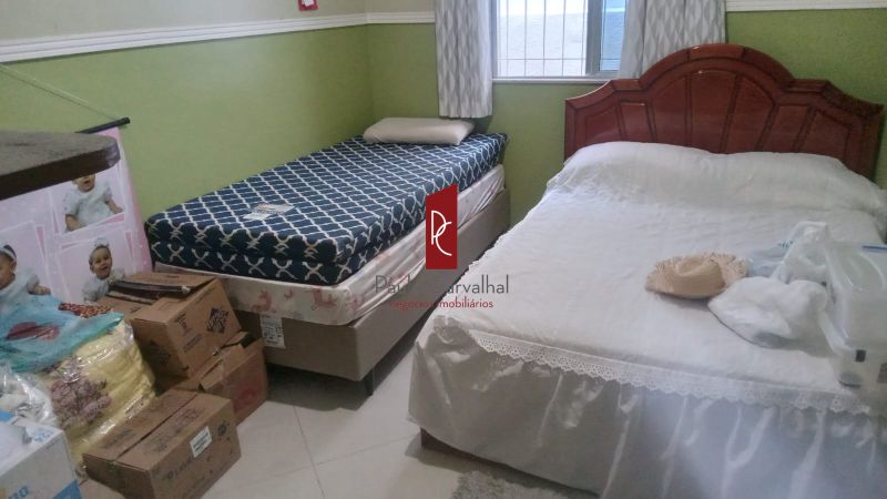 VENDO CASA LINEAR 172m2 3Qtos, Sute, 5 Vagas - Vila da Penha