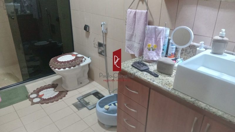 VENDO CASA LINEAR 172m2 3Qtos, Sute, 5 Vagas - Vila da Penha