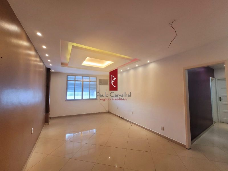 Apartamento  VENDA 2 Qtos, 65 m - Brs de Pina