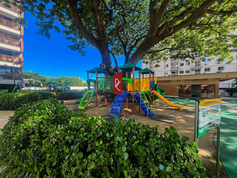 VENDO Maravilhosa COBERTURA Duplex de 3Qtos, Sute + 197m2 - Vila Esplndida