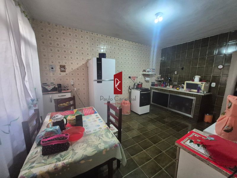 Apartamento Tipo Casa com 2 Quartos e Garagem no Trreo!