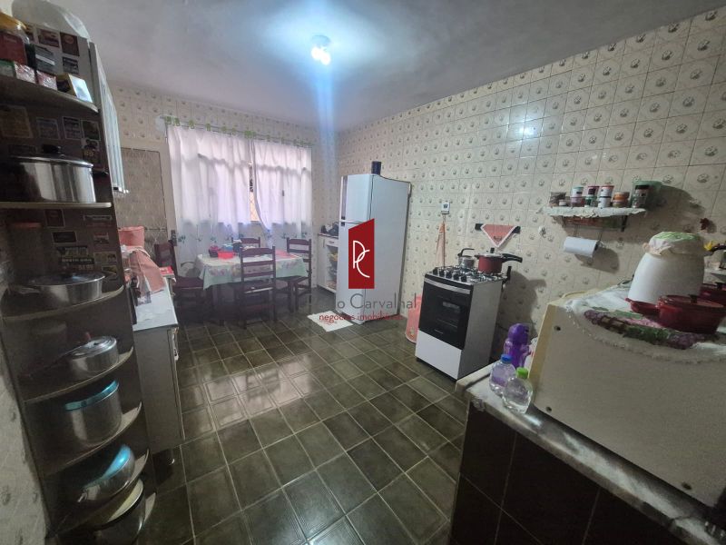 Apartamento Tipo Casa com 2 Quartos e Garagem no Trreo!