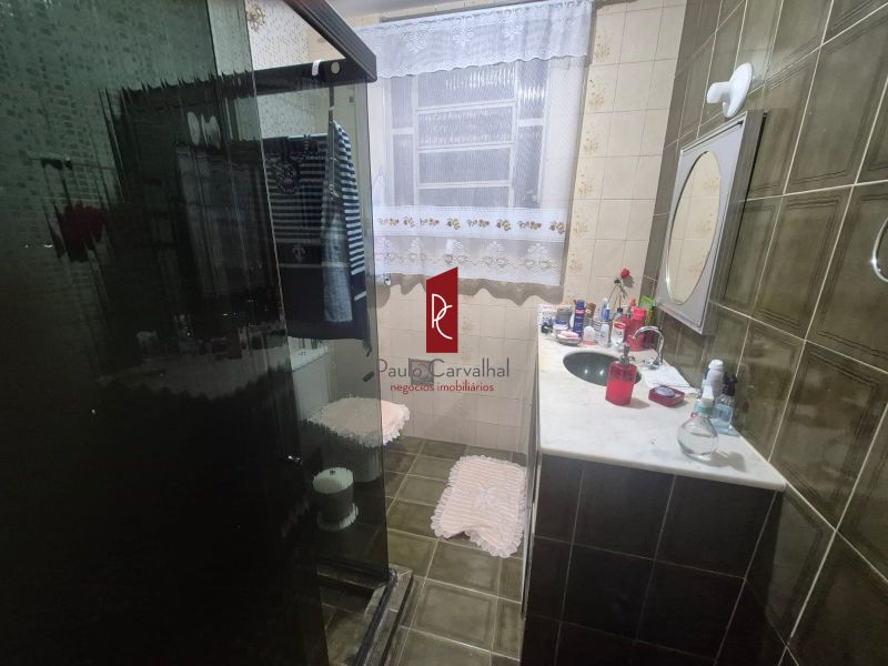 Apartamento Tipo Casa com 2 Quartos e Garagem no Trreo!