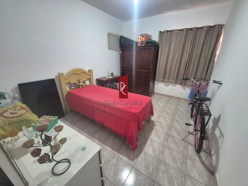 Apartamento Tipo Casa com 2 Quartos e Garagem no Trreo!