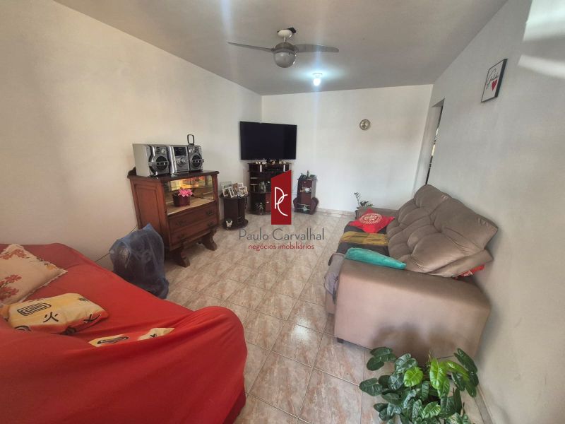 Apartamento Tipo Casa com 2 Quartos e Garagem no Trreo!