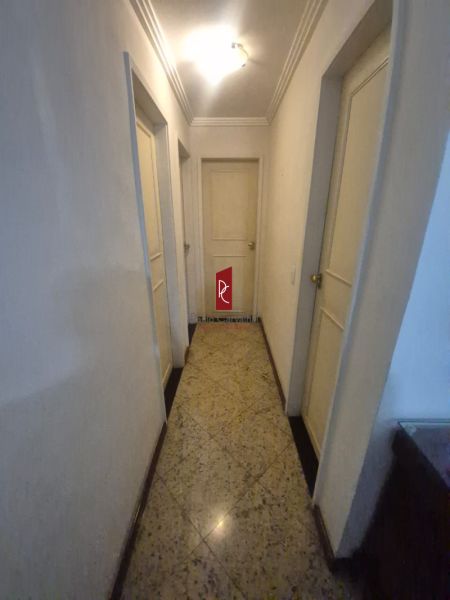 Lindo Apartamento de Frente na Vila da Penha com 3Qtos, Varanda e Vaga de Garagem!