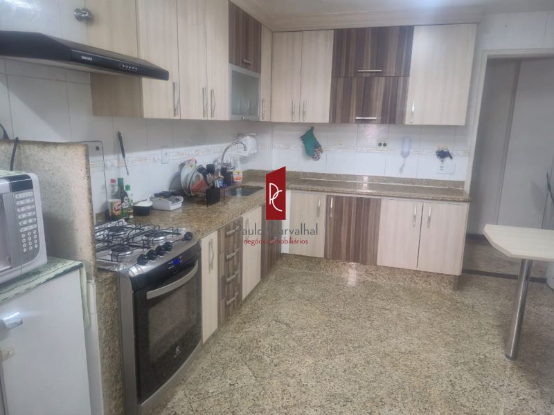 Lindo Apartamento de Frente na Vila da Penha com 3Qtos, Varanda e Vaga de Garagem!