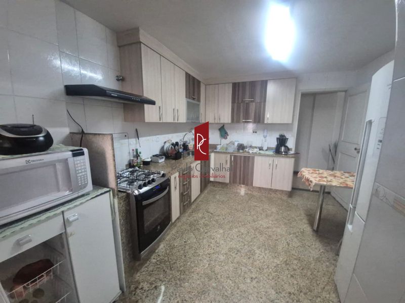 Lindo Apartamento de Frente na Vila da Penha com 3Qtos, Varanda e Vaga de Garagem!