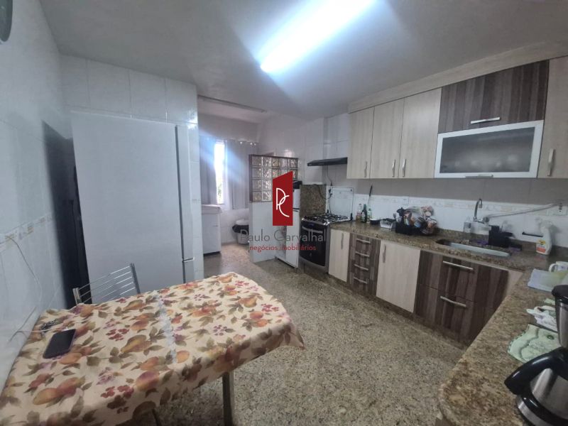 Lindo Apartamento de Frente na Vila da Penha com 3Qtos, Varanda e Vaga de Garagem!