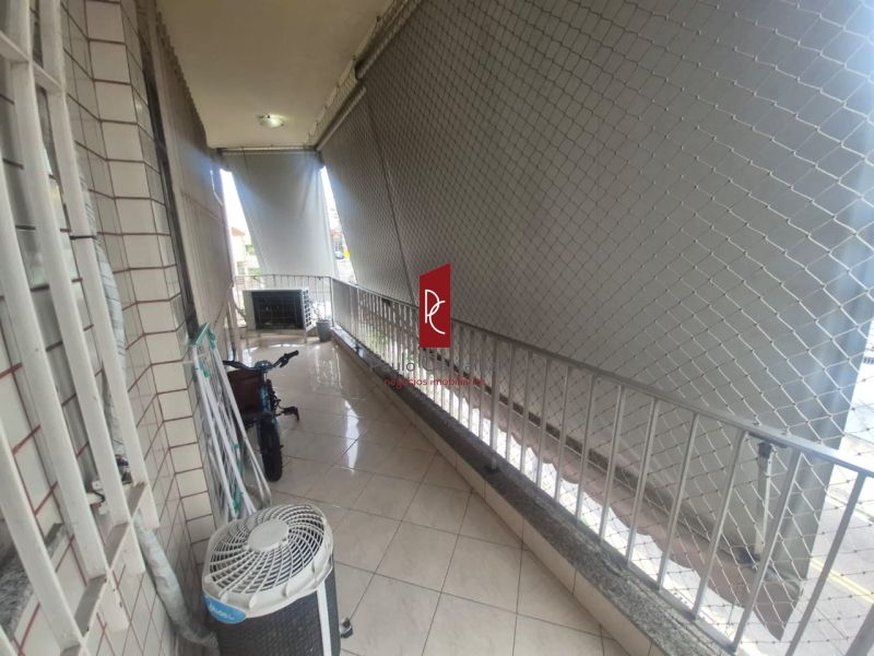 Lindo Apartamento de Frente na Vila da Penha com 3Qtos, Varanda e Vaga de Garagem!