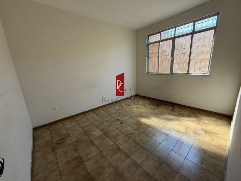 EXCELENTE LOCALIZA��O, EM RUA FECHADA - CASA �NICA