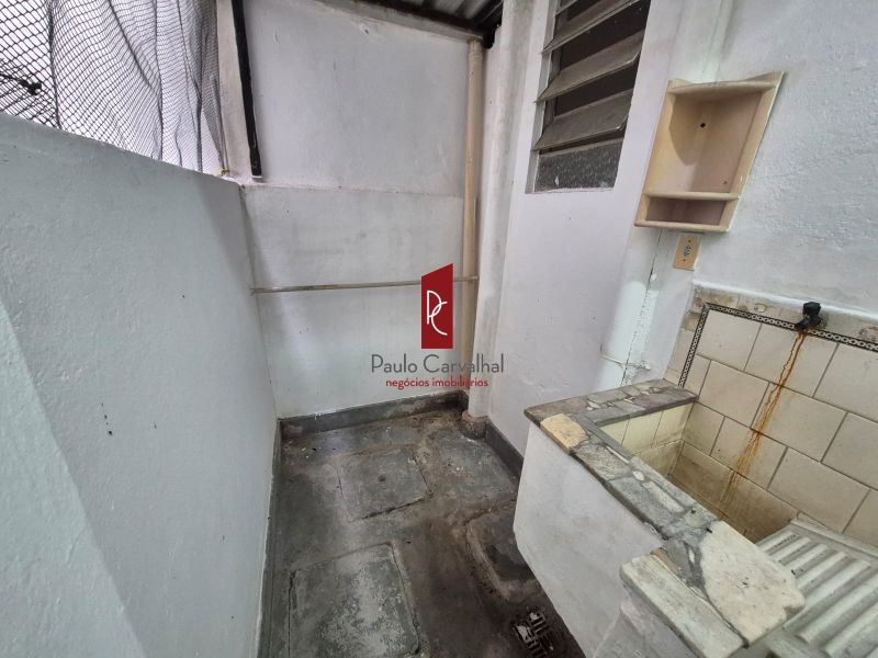 APARTAMENTO DE FRENTE PARA A RUA NA VILA DA PENHA