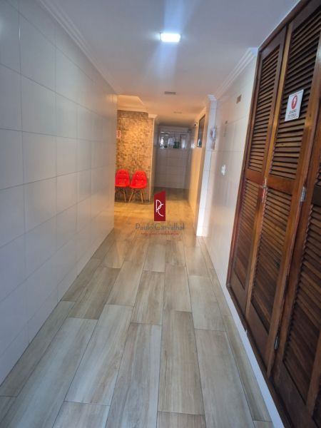 APARTAMENTO DE FRENTE COM 80 m² ,2 QTS, DEPENDÊNCIA COMPLETA E VAGA DE GARAGEM